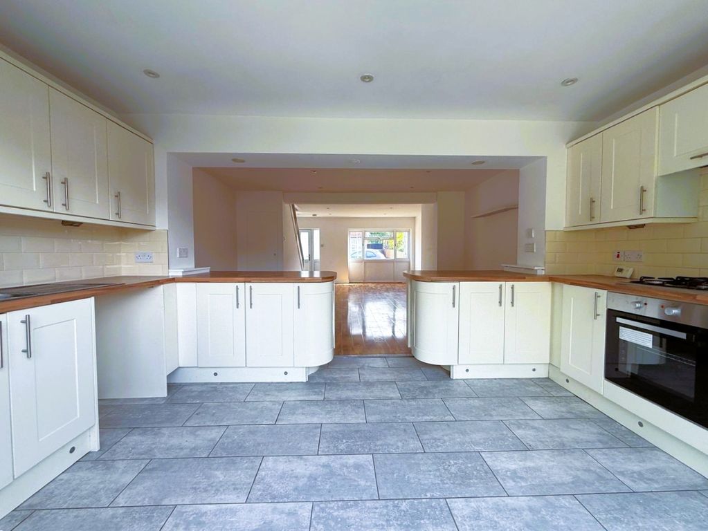 Property photo 2 of 10 4258103