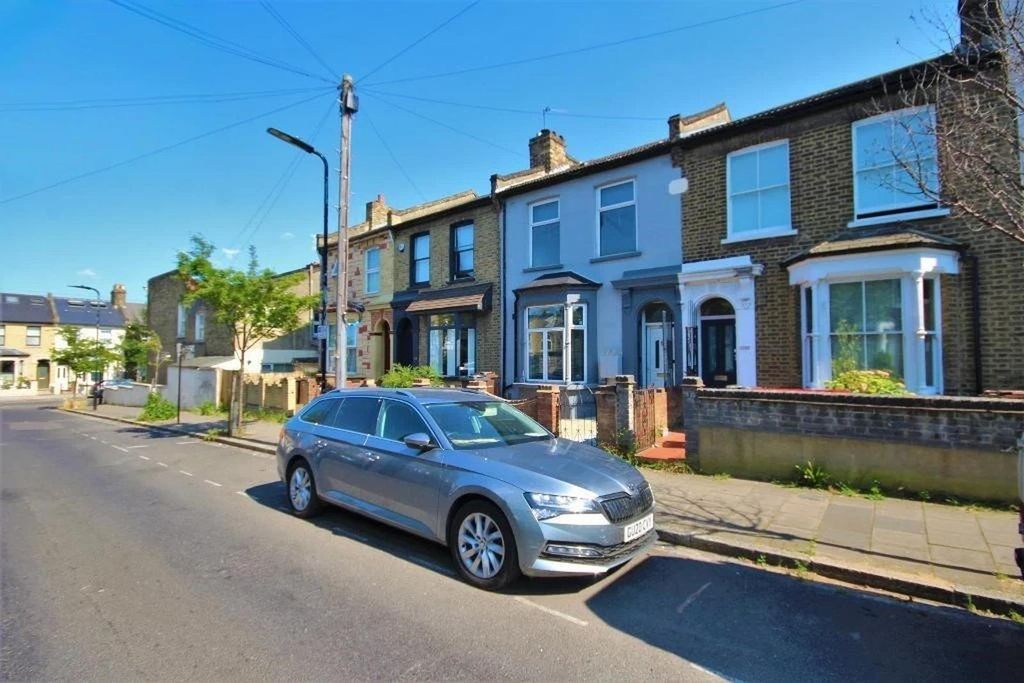 Property photo 1 of 11 3 - Copy.Jpg