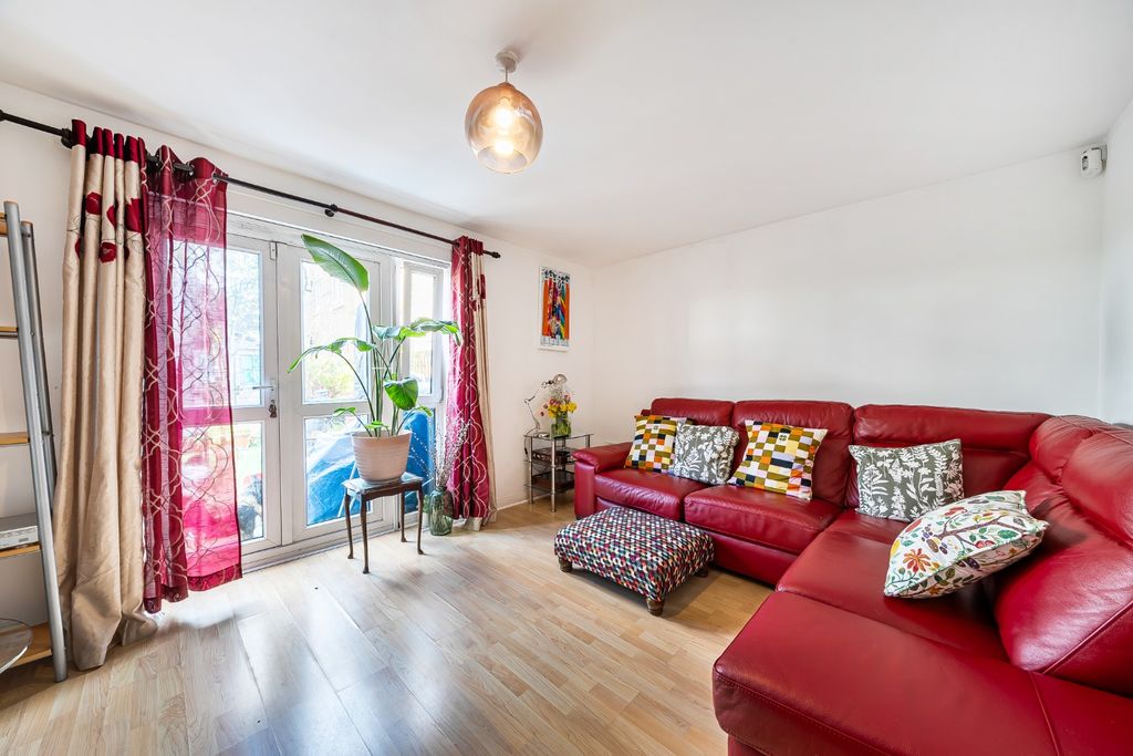 Property photo 3 of 12 4760222