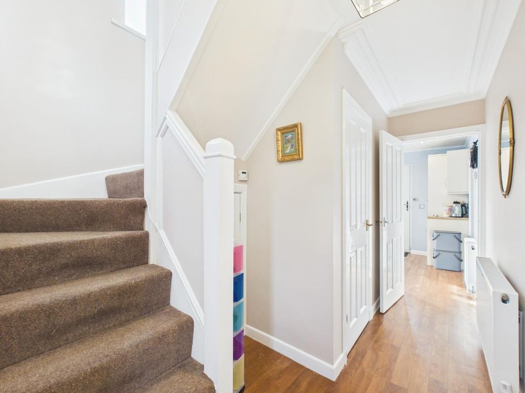 Property photo 2 of 20 Cam01268G0-Pr0443-Still002.Jpg