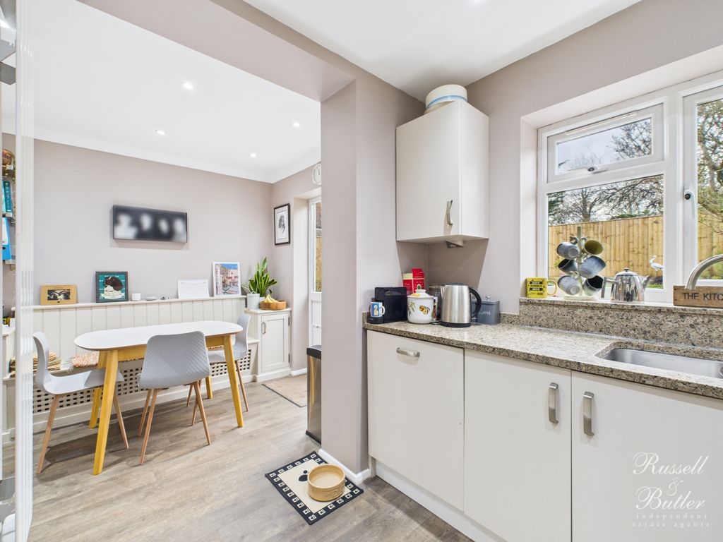 Property photo 2 of 15 Cam01995G0-Pr0400-Still006