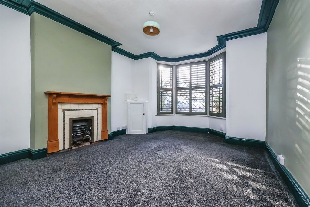 Property photo 3 of 31