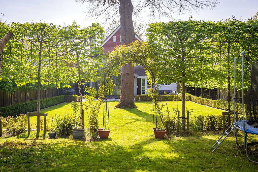 Property photo 3 of 23 Garden