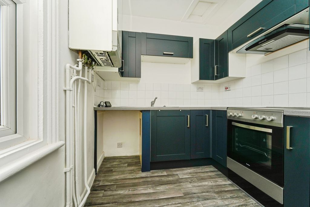 Property photo 3 of 20 Pbox-Img.Jpg