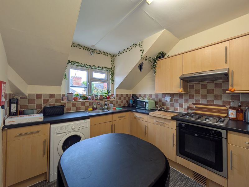 Property photo 2 of 6 Photo 6