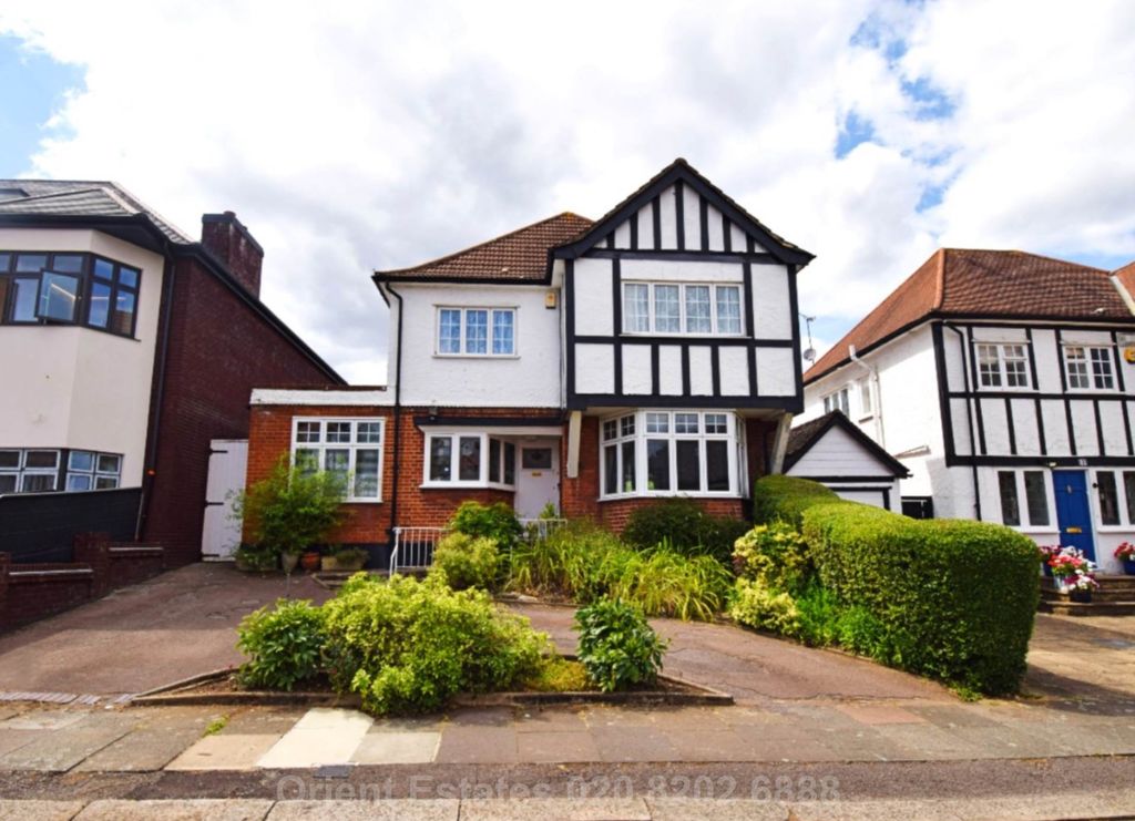 Property photo 1 of 11