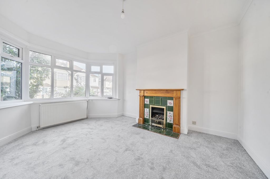 Property photo 2 of 12 1326239-22-68754A...