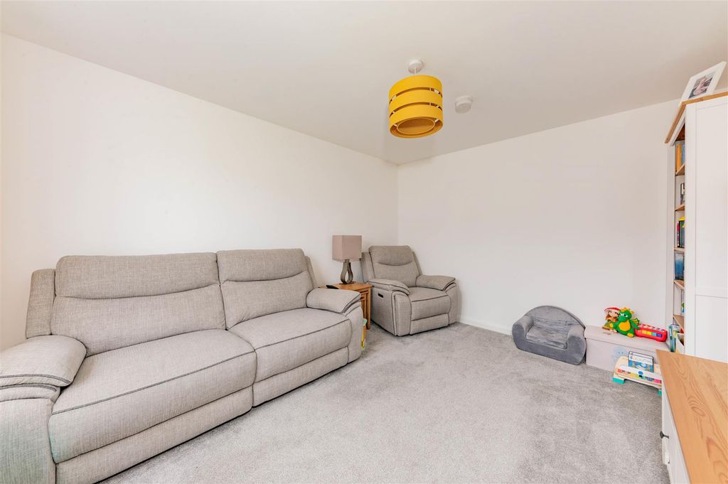 Property photo 3 of 18 47 Dighty Street Monifieth-4.Jpg