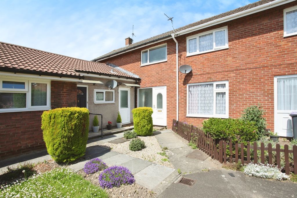 Property photo 2 of 17