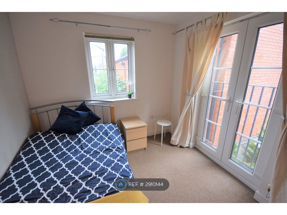 Property photo 2 of 11