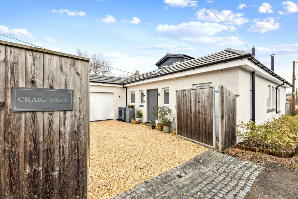 Property photo 1 of 27