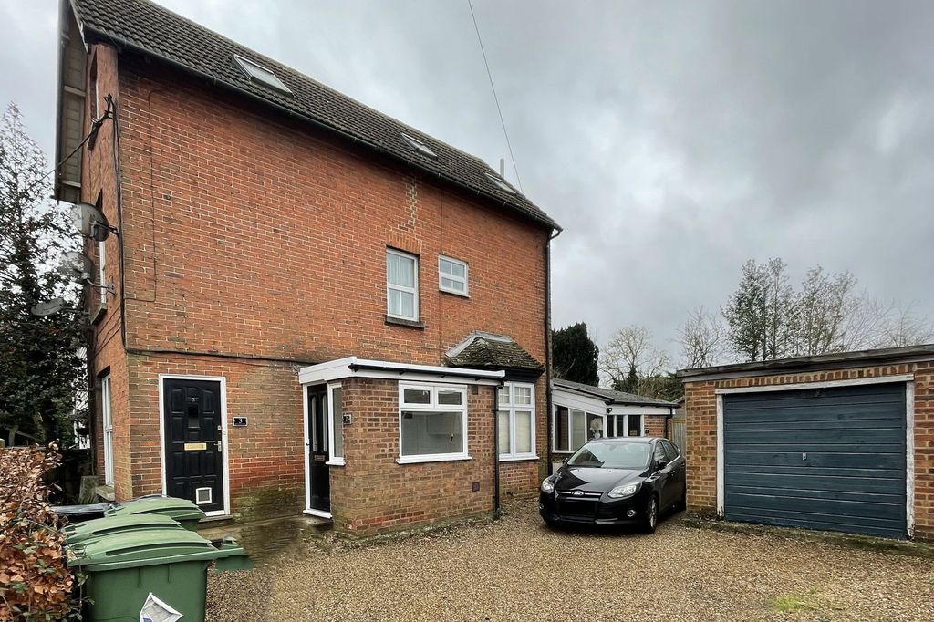 Property photo 1 of 6