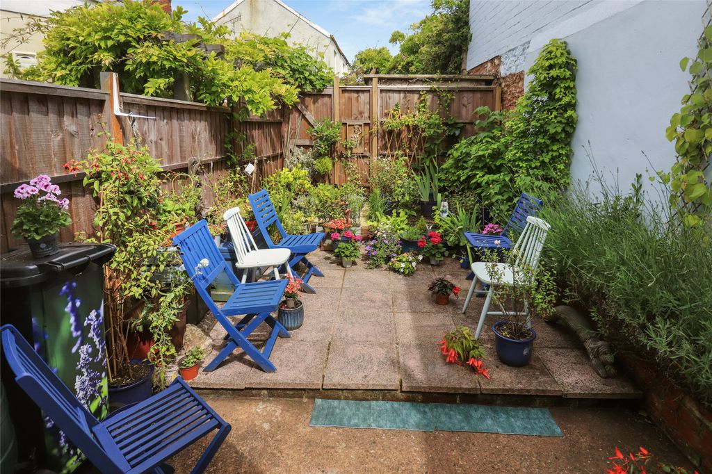 Property photo 1 of 11 Picture No. 14