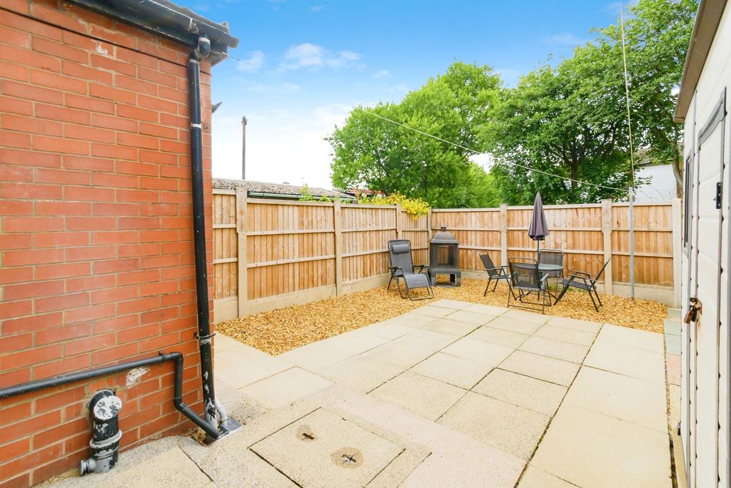 Property photo 2 of 15 Photo