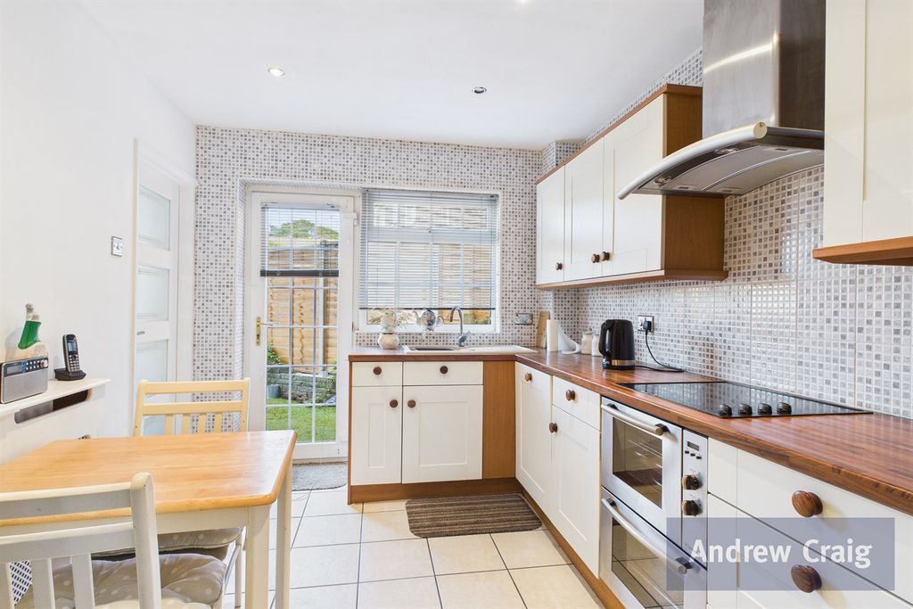 Property photo 3 of 20 Kitchen Breakfast Room