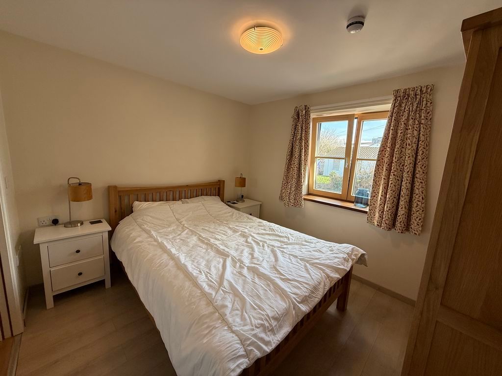 Property photo 2 of 7 Bedroom