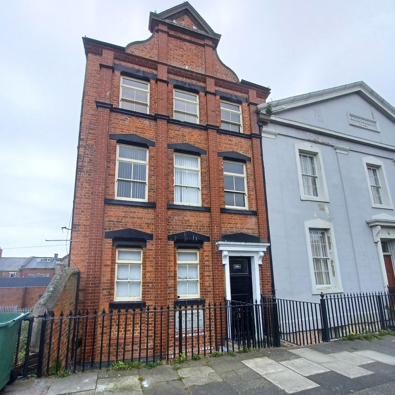 Property photo 1 of 8 Exterior