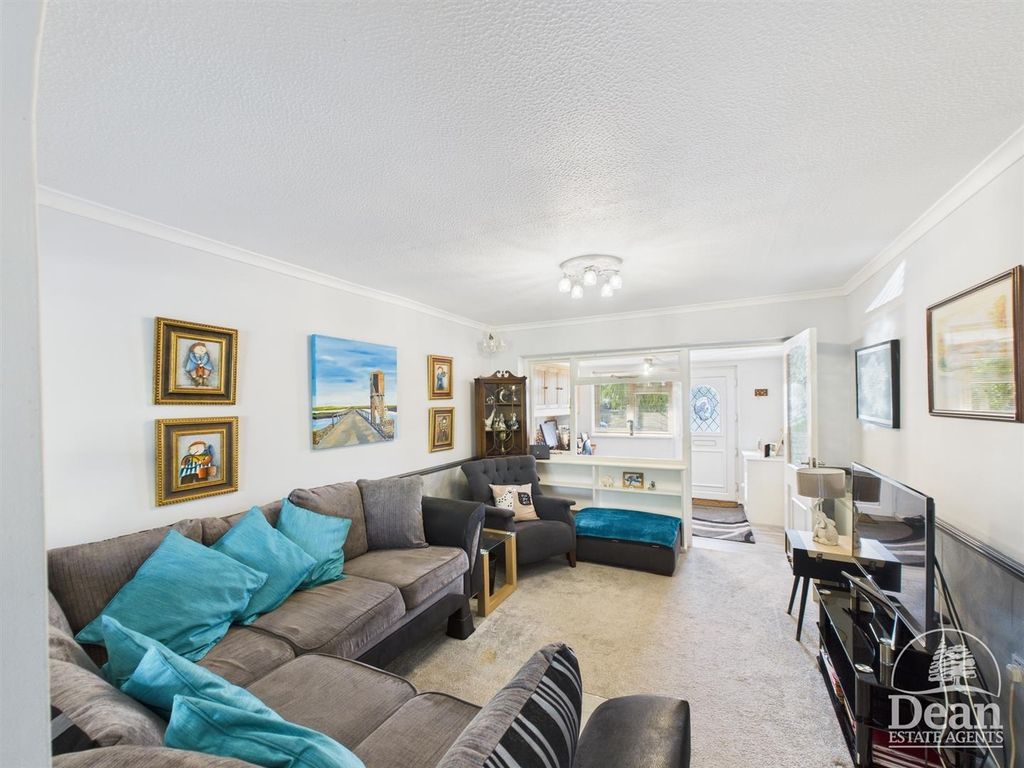 Property photo 3 of 17