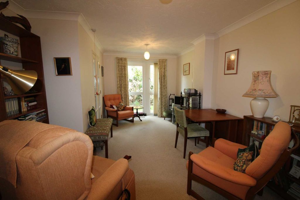 Property photo 3 of 12