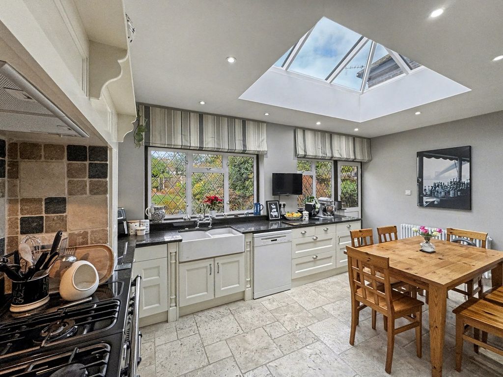 Property photo 3 of 29