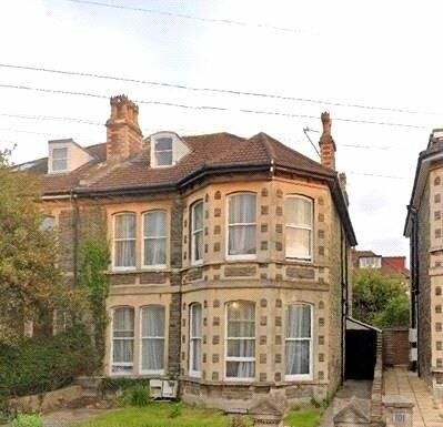 Property photo 1 of 9 A Charming Traditional Semi-Detached House Featuri...