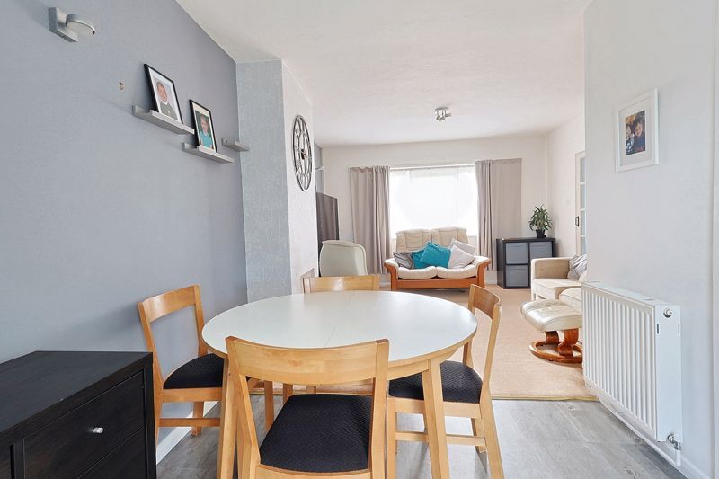 Property photo 3 of 13 Photo 4