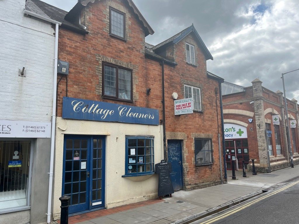 Property photo 2 of 8 Photo 4