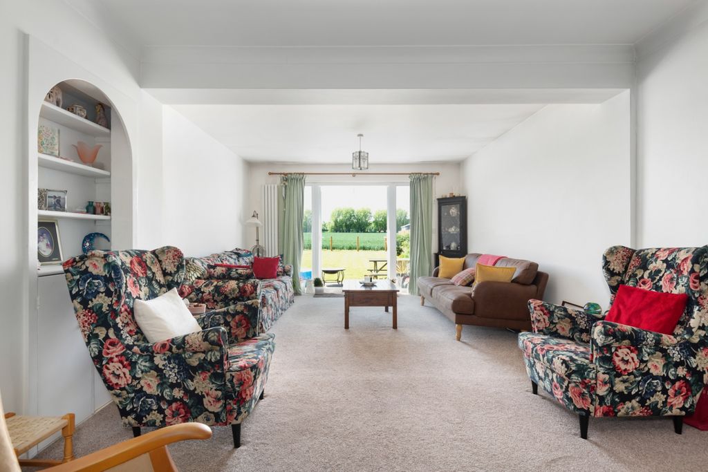 Property photo 3 of 25 4167758