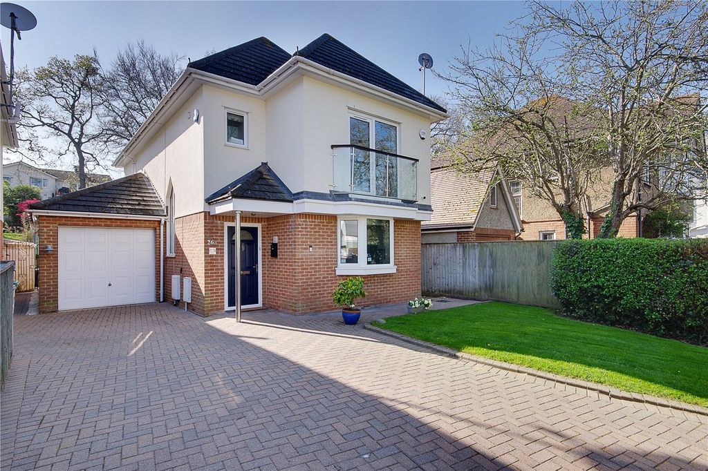 Property photo 1 of 24 Picture No. 05