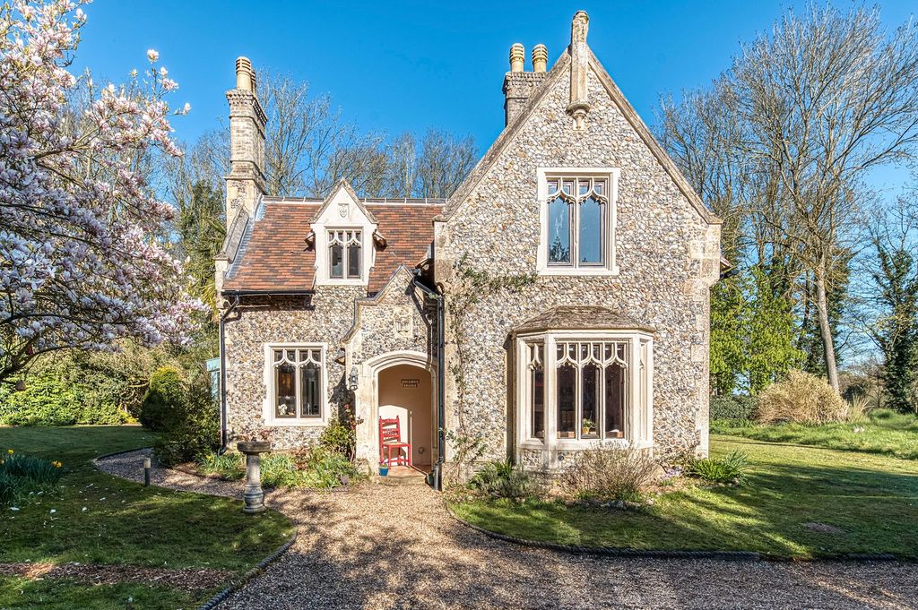 Property photo 3 of 19