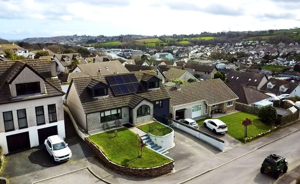 Property photo 1 of 26