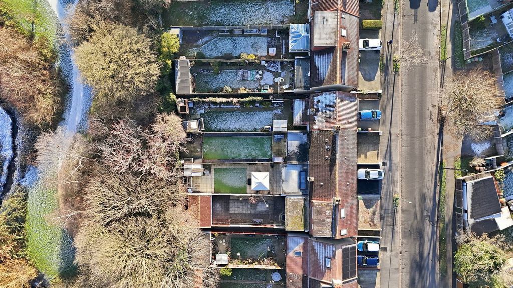 Property photo 3 of 25