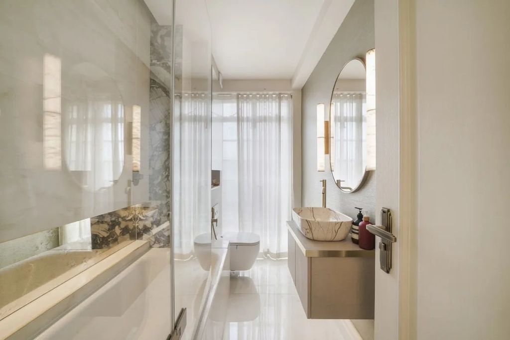 Property photo 1 of 14 Photo 4