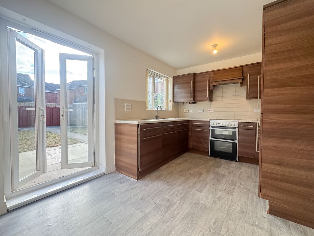Property photo 3 of 19 Tenby Ewemove Redcar-11