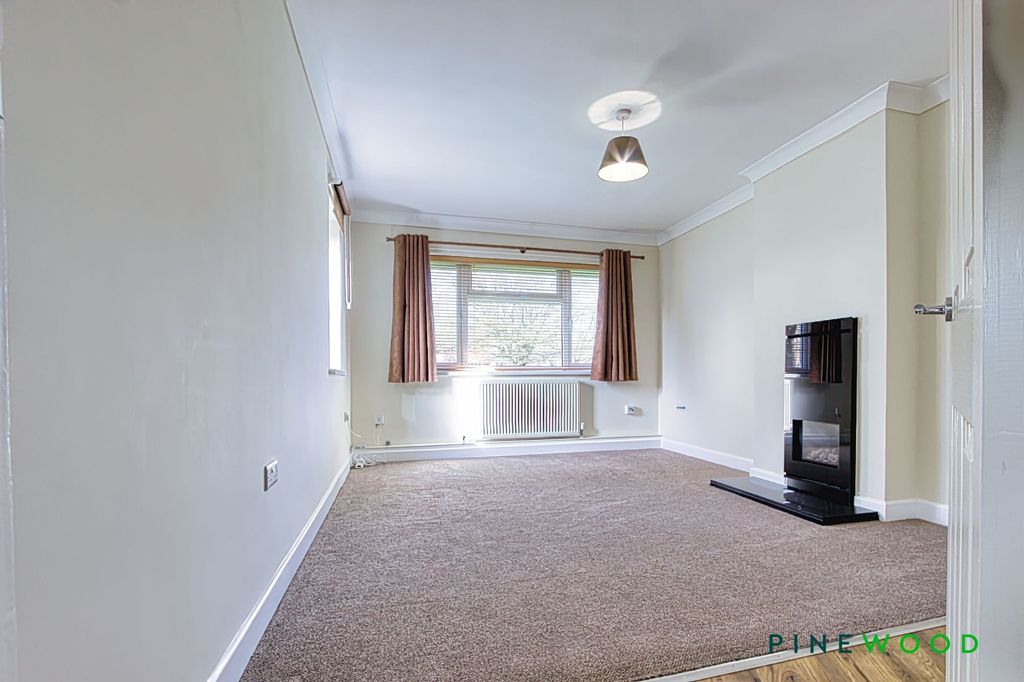 Property photo 3 of 18 Lounge Diner