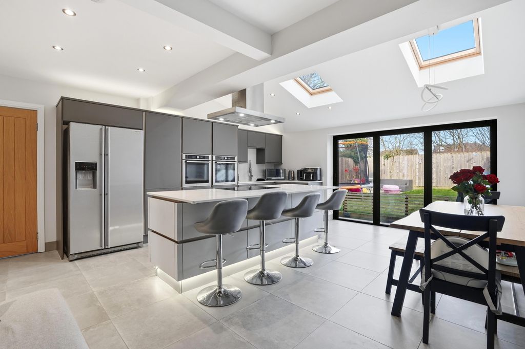 Property photo 2 of 15 Photoautoremove16675835