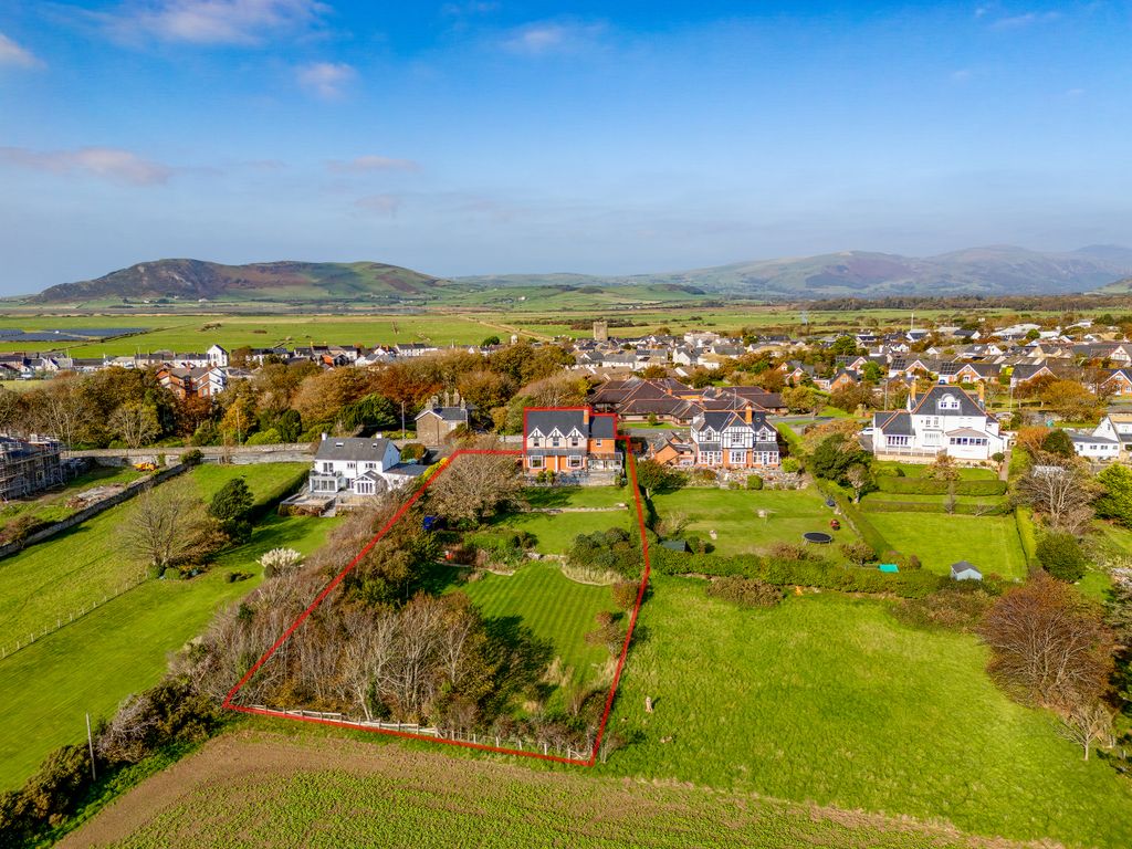 Property photo 2 of 34