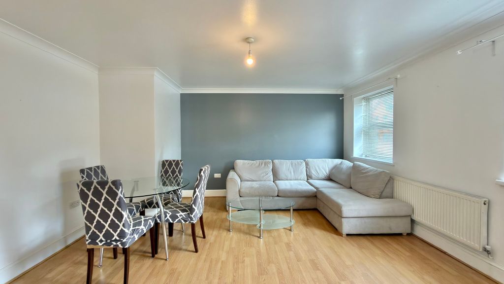 Property photo 2 of 17