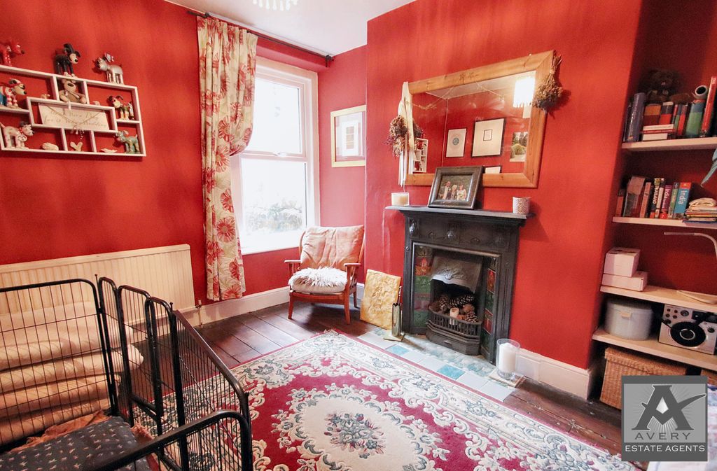 Property photo 3 of 35 Gallery