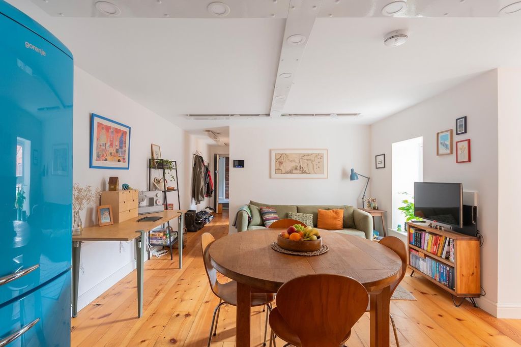 Property photo 1 of 26 0P3Mbr - Reception C.Jpg