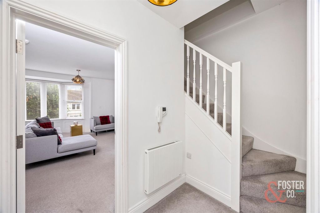 Property photo 3 of 17 Goldstone Villas 98A, Flat 2_018.Jpg