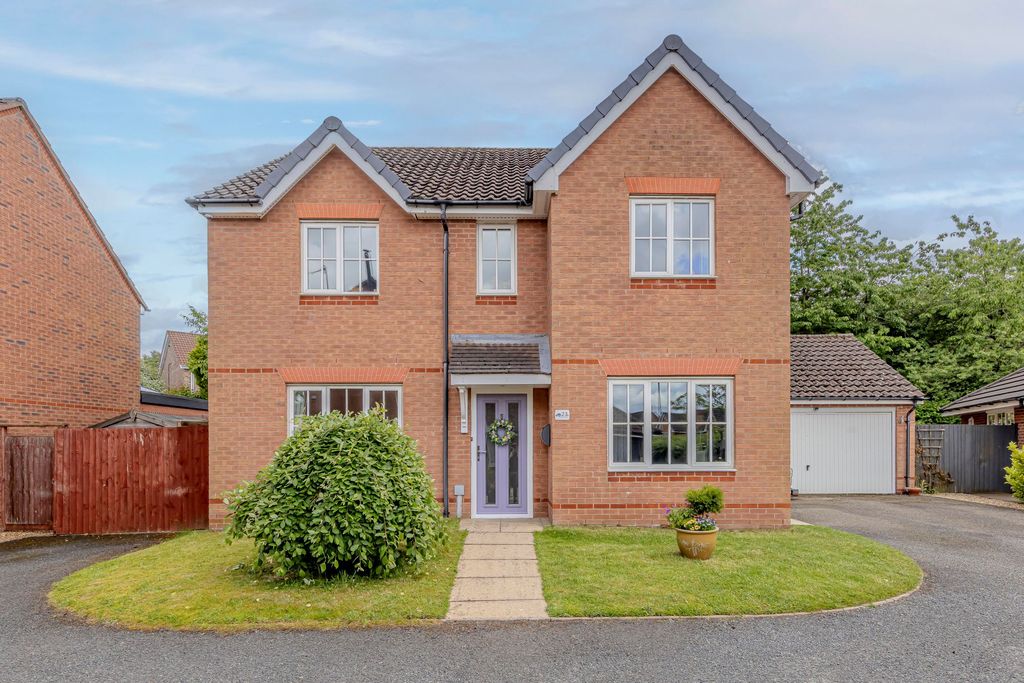 Property photo 1 of 32