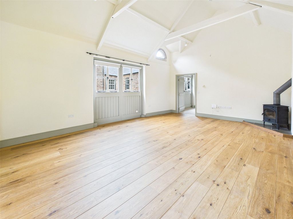 Property photo 3 of 16 Picture No. 05