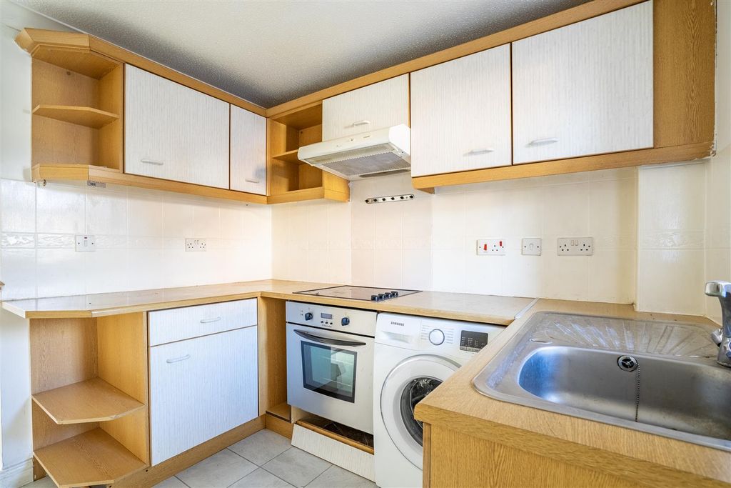 Property photo 2 of 10 28 Aw-2.Jpg