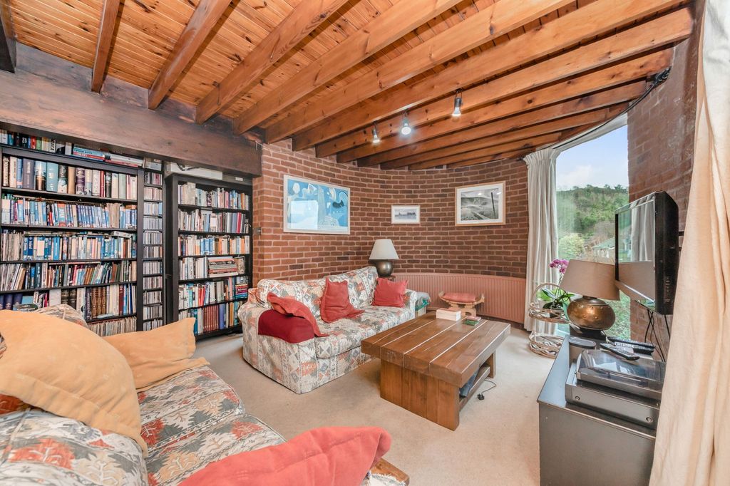 Property photo 3 of 30