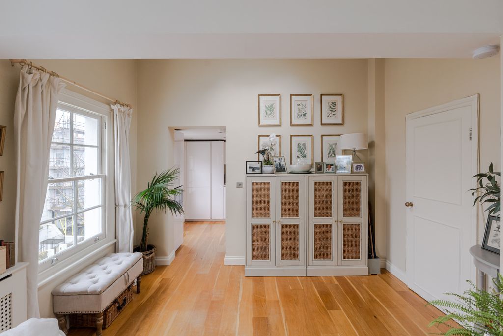 Property photo 3 of 11 Reception Room