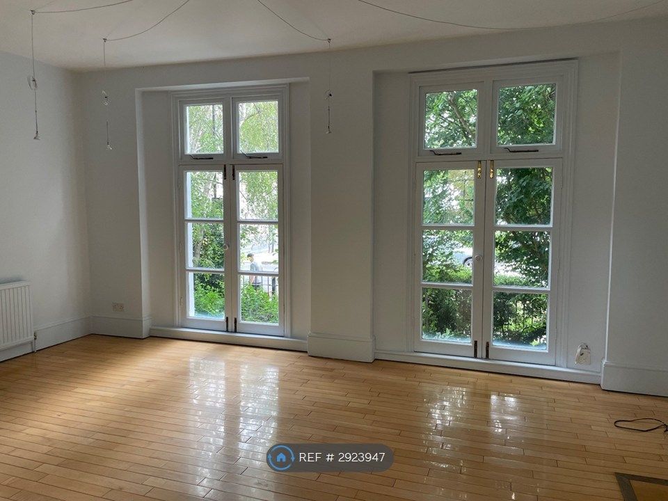 Property photo 1 of 3 Main Room