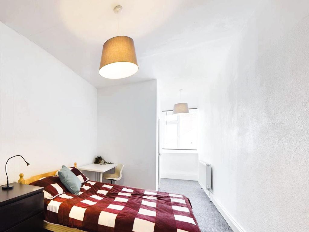 Property photo 2 of 16 Bedroom6.Jpg