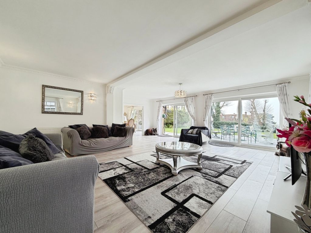 Property photo 2 of 24