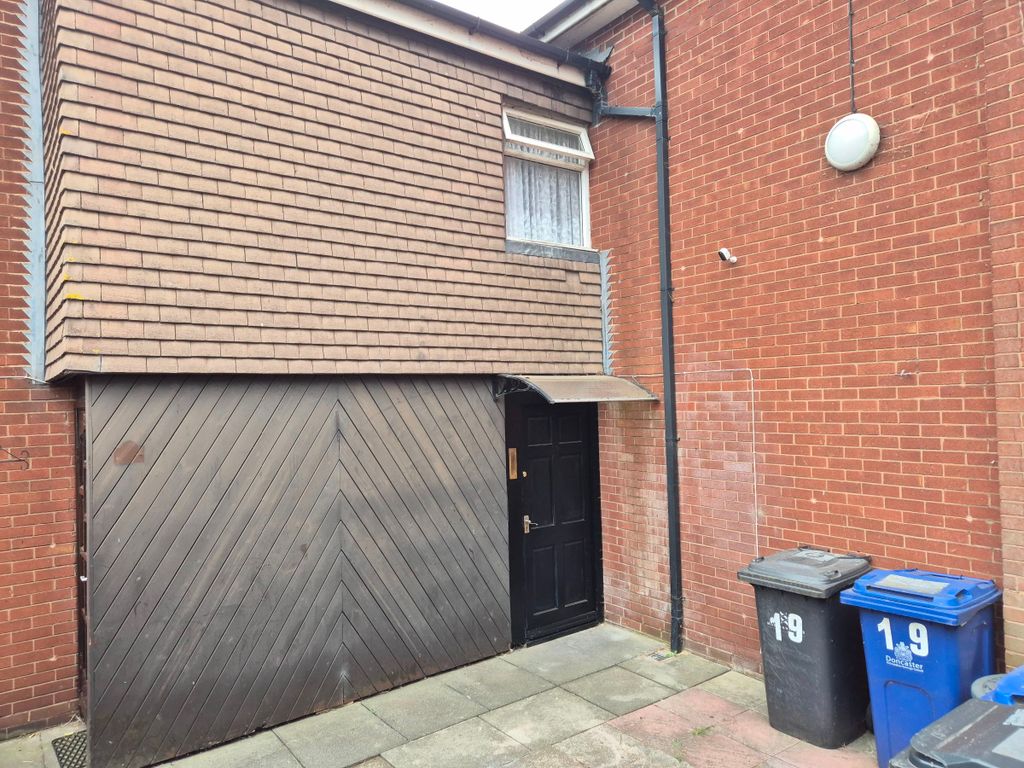 Property photo 1 of 4